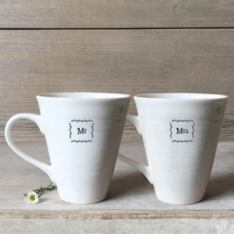 Mr and Mrs mug set